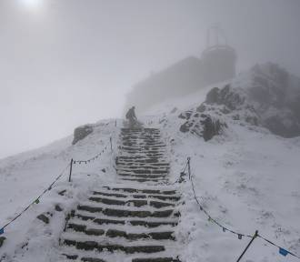 Kasprowy Wierch pod śniegiem. Tak na koniec lata wygląda święta góra narciarzy