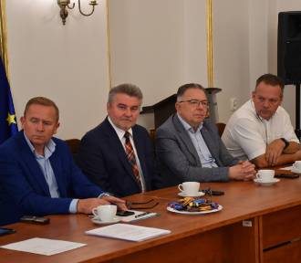 Rada Powiatowa Wielkopolskiej Izby Rolniczej  obradowała z parlamentarzystami. FOTO