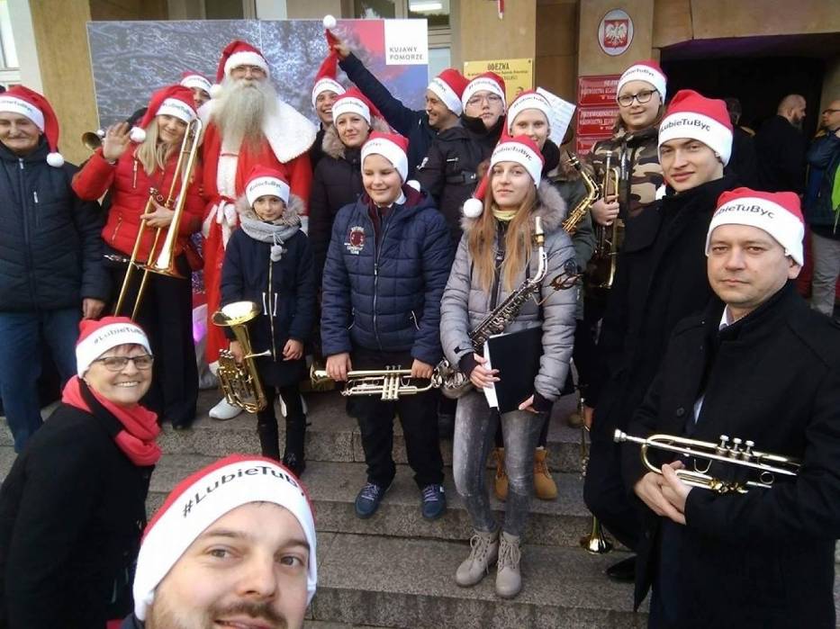 Orkiestra Dęta Gminnego Ośrodka Kultury w Unisławiu angażuje się w różne akcje i działania