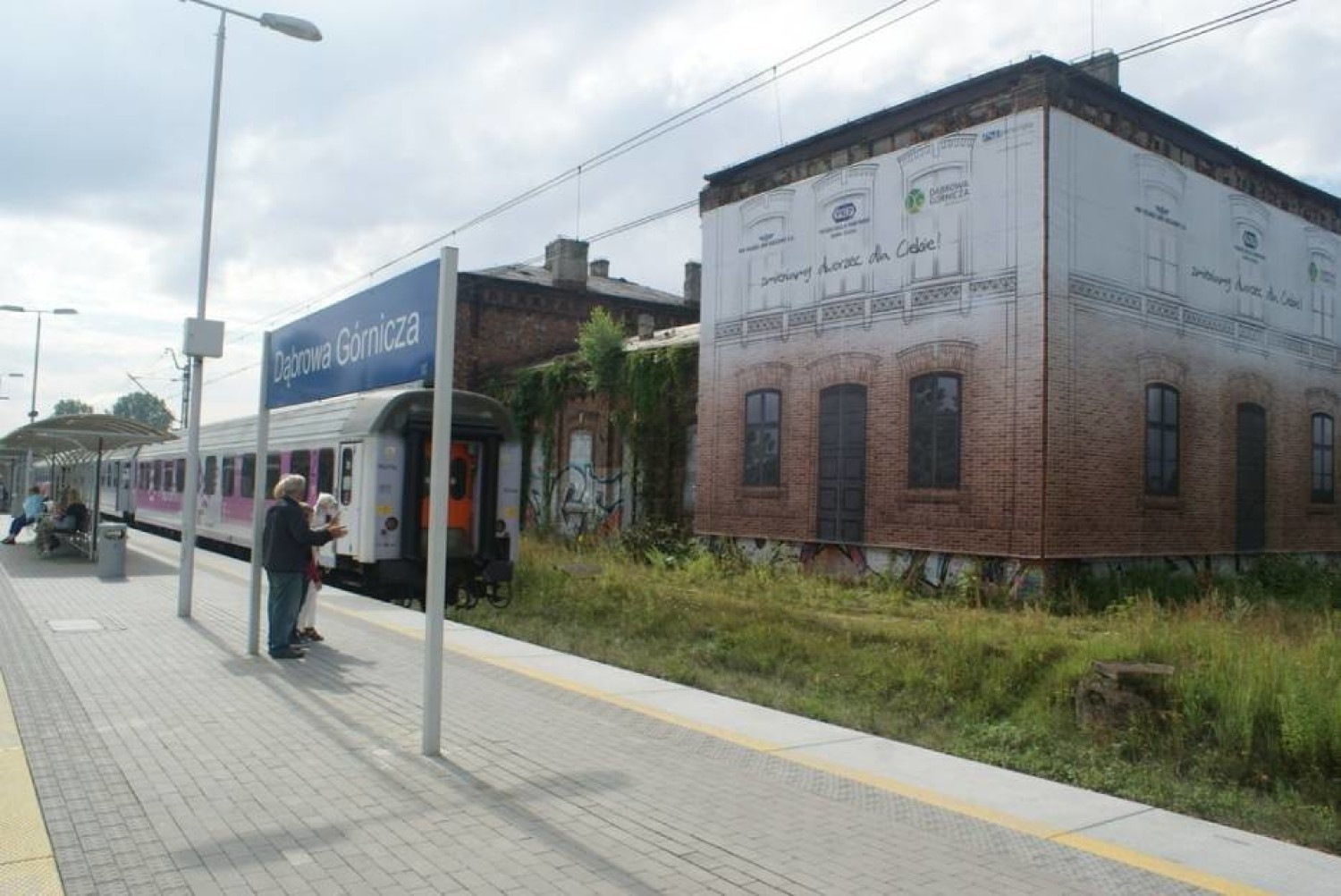 Przy dworcu PKP w centrum Dąbrowy Górniczej powstanie ogromne centrum przesiadkowe Zobacz kolejne zdjęcia/plansze. Przesuwaj zdjęcia w prawo - naciśnij strzałkę lub przycisk NASTĘPNE