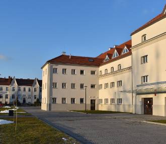 Kampus uczelni w Oświęcimiu powiększy się o trzeci wielki gmach