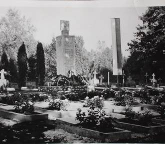 Wszystkich Świętych 2023. Historia najsłynniejszego pomnika na cmentarzu w Sławnie