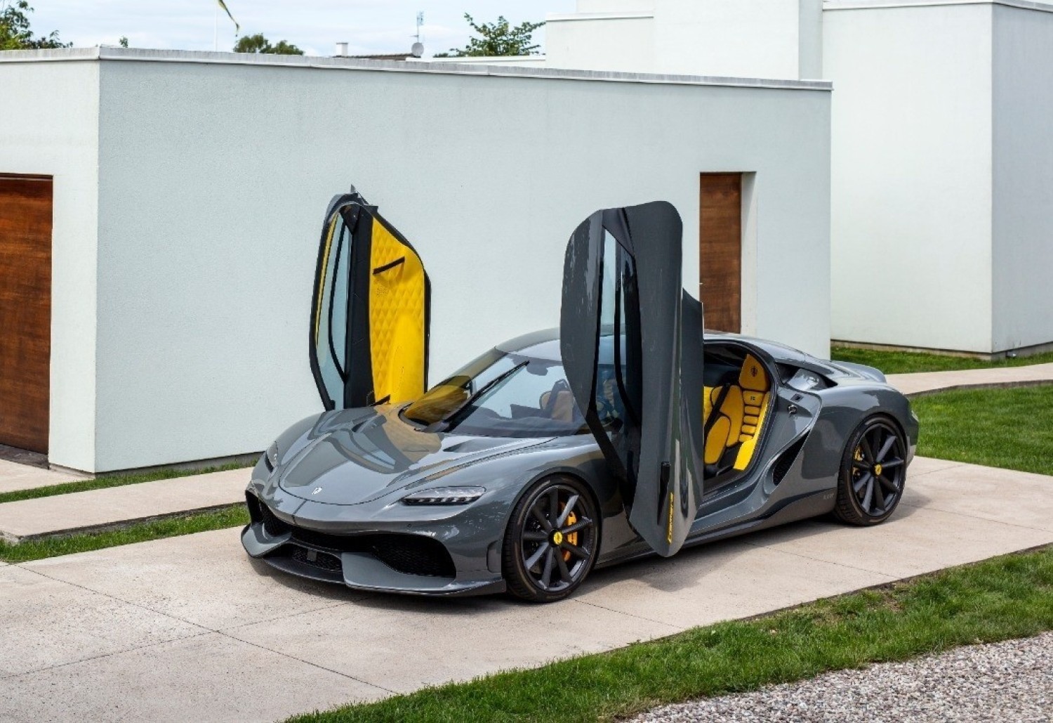 Samochód marki KoenigseggZobacz kolejne zdjęcia