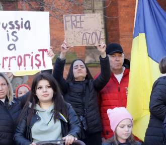 Legnica: Manifestacja w drugą rocznicę agresji Rosji na Ukrainę, zobaczcie zdjęcia