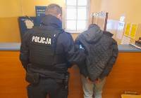 Pierwszy dzień służby i już sukces lęborskiego policjanta. Zatrzymał złodzieja butów