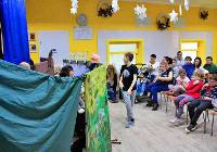 Kobylanka. Teatrzyk lalkowy i prezenty w darze dla podopiecznych SOSW 