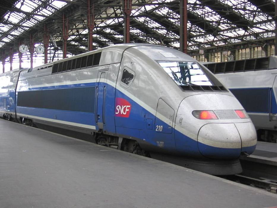 Nowoczesny pociąg TGV