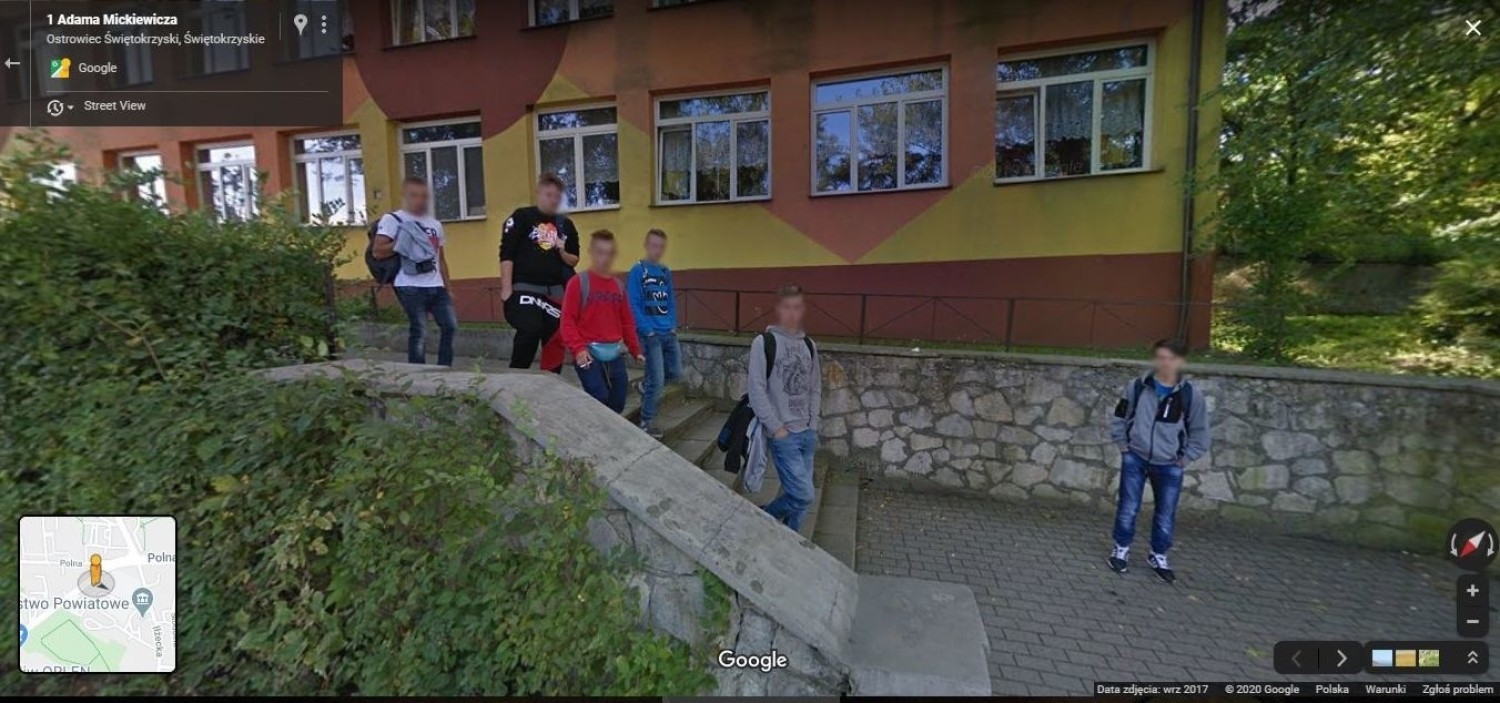 W programie automatycznie zamazywane są ludzkie twarze i tablice rejestracyjne samochodów, ale na zdjęciach można rozpoznać siebie lub kogoś znajomego po charakterystycznej sylwetce, ubraniu lub miejscu
