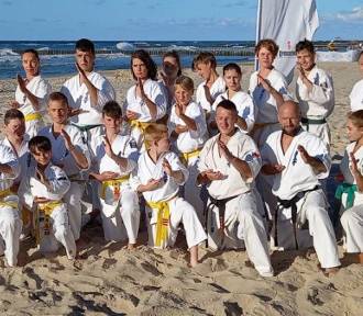 Dąbrowscy i będzińscy karatecy szkolili się podczas seminarium nad Bałtykiem 