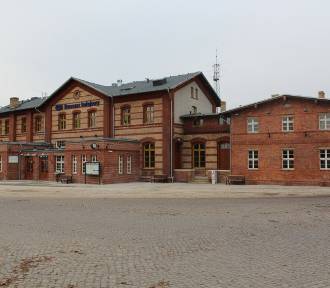 Doczekaliśmy się! Wyremontowany dworzec kolejowy otwarty! 