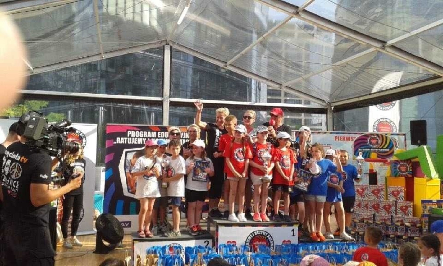 Drużynę Szkoły Podstawowej w Janikowie reprezentowali: Karolina Trela, Zuzanna Świątkowska, Adam Kłopotek, Kacper Pejka z klasy III a oraz nauczycielka Dorota Legumina