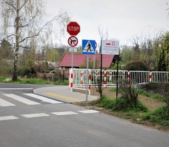 Nowe przejście dla pieszych na skrzyżowaniu ulic Lwowskiej i Słonecznej w Brzegu