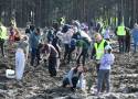 Tak sadziliśmy las. W sobotę w Zielonej Górze przybyło 16 tysięcy drzew. Na uczestników czekało też wiele atrakcji. ZDJĘCIA, FILM