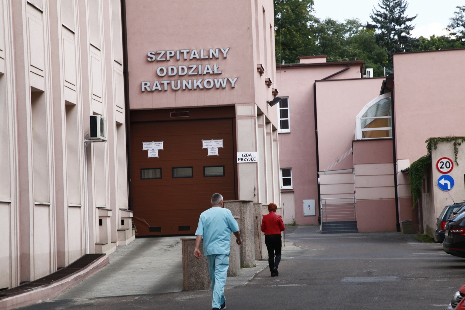 Wjazd do szpitalnego oddziału ratunkowego w szpitalu Barlickiego w Łodzi