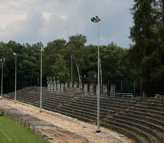 Dawny stadion Korony w przebudowie. Będzie miejsce dla biegaczy i piłkarzy