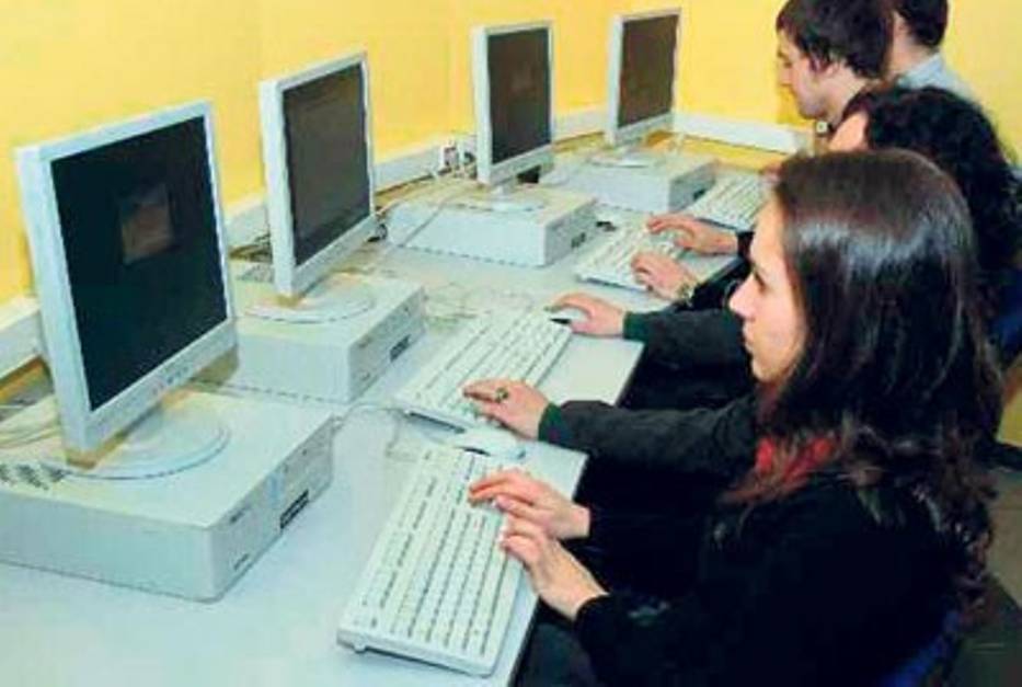 Dzięki unijnemu wsparciu w Wyższej Szkole Bankowości i Finansów przybyło m