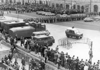 42 lat temu wprowadzono stan wojenny — czołgi wyjechały na ulicę