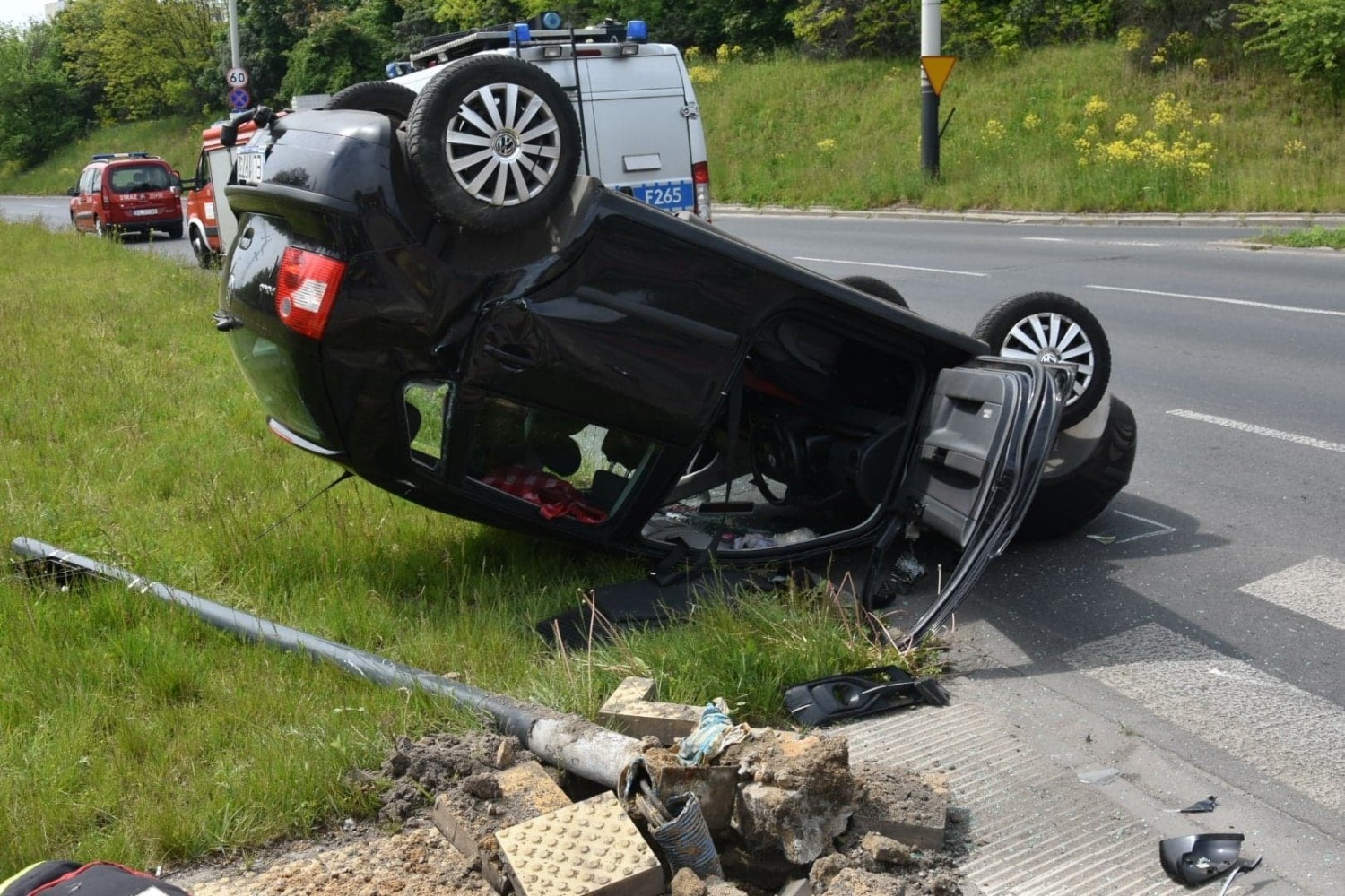 Volkswagen polo jechał od strony ul