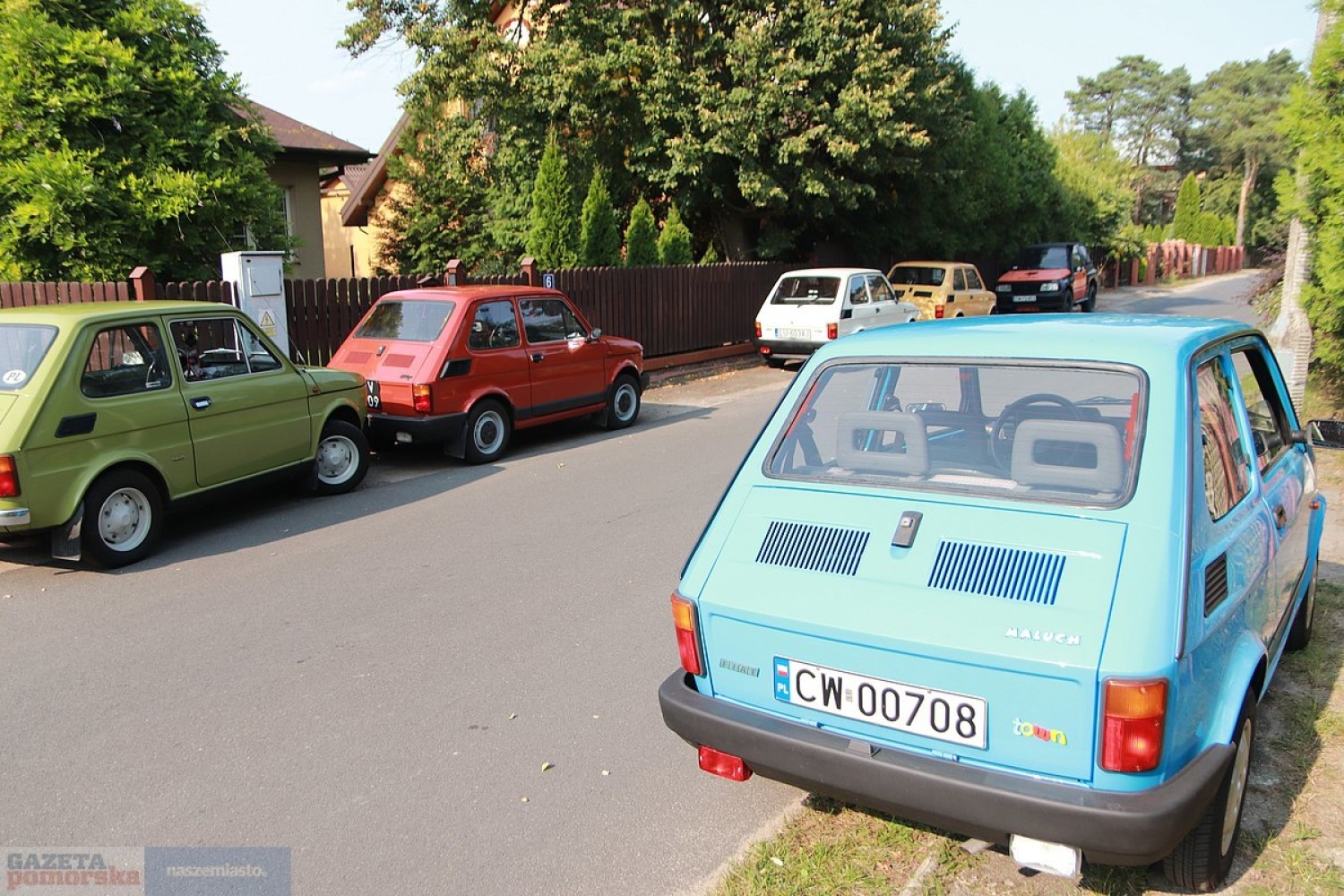 Jarosław i Wiktor Ignaczakowie z Włocławka mają pięć fiatów 126p