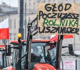 Tak protestują rolnicy w Bydgoszczy. Blokada miasta w gorącej atmosferze - zdjęcia