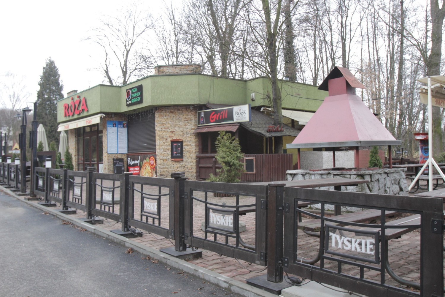 Nieliczne lokale na terenie Parku Śląskiego