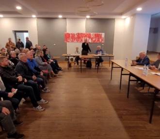Nie dla składowiska i spalarni odpadów w Zygrach. Społeczny protest w gm. Zadzim FOT
