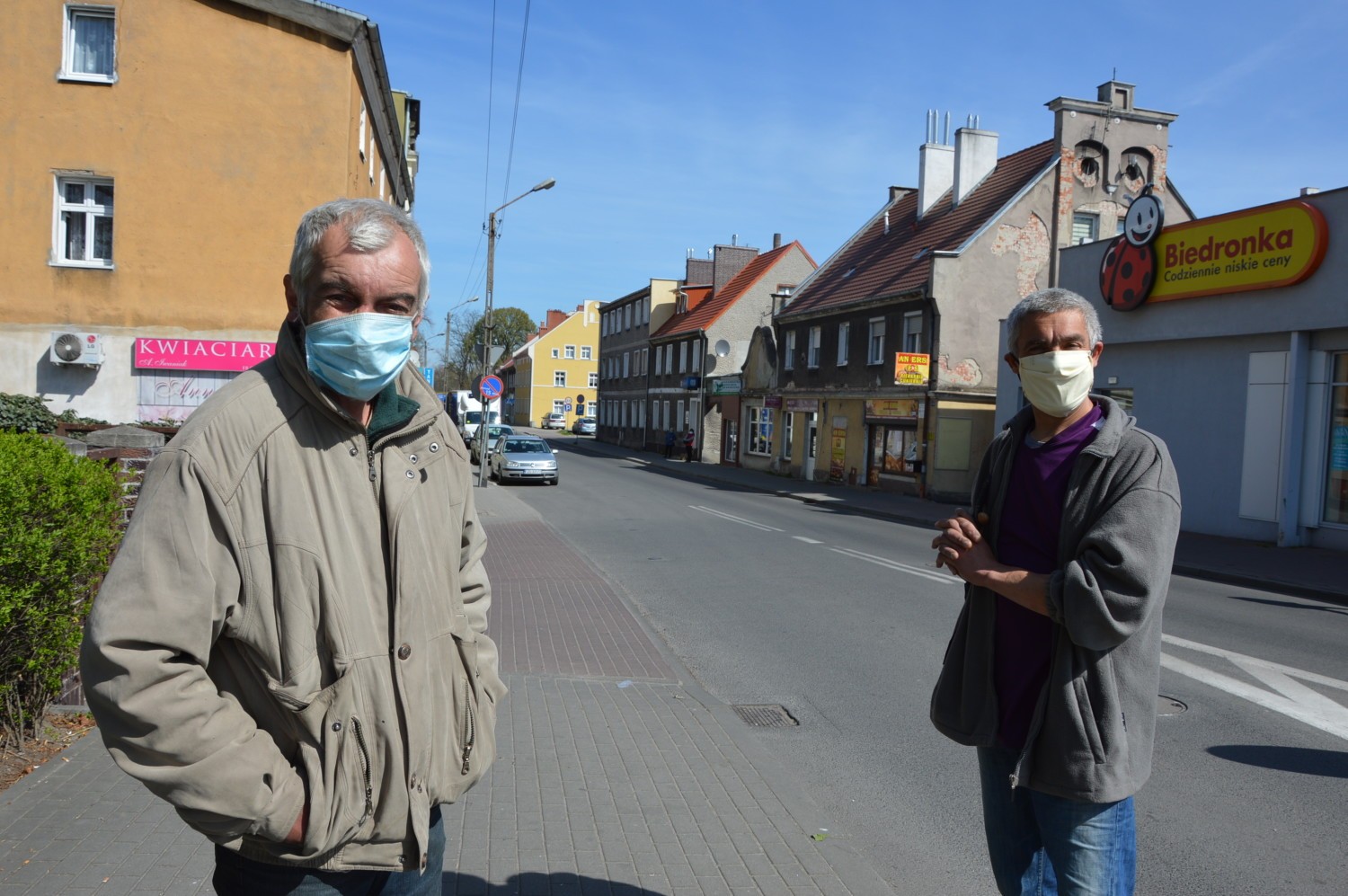 Pierwszy dzień w maseczkach