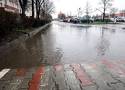 Kiedy tylko pada deszcz powstaje największa kałuża w Legnicy, zobaczcie zdjęcia