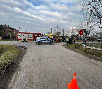 Wypadek w Mierziączce na Mazowszu. Dwa samochody BMW zderzyły się na skrzyżowaniu