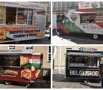 Na opolskim rynku trwa zlot food trucków. Można tu naprawdę dobrze zjeść