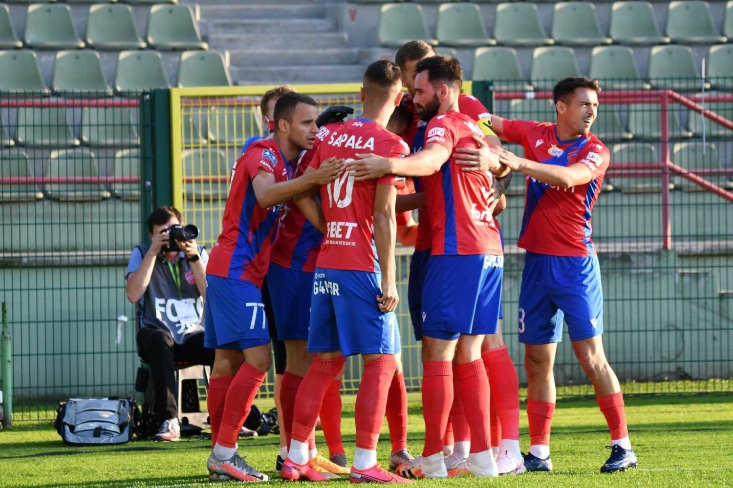 Raków Częstochowa pokonał Zagłębie Lubin 2:1Zobacz kolejne zdjęcia