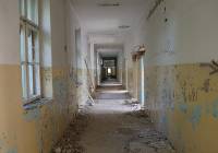 Opuszczony szpital na Dolnym Śląsku. Powstał w czasach III Rzeszy. Dziś to ruina