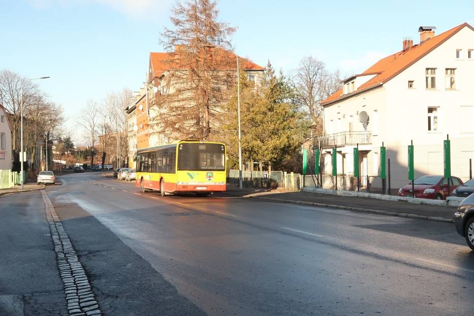 Miasto planuje cztery inwestycje drogowe. Trzy ulice w dwóch dzielnicach Wałbrzycha do remontu - zdjęcia 