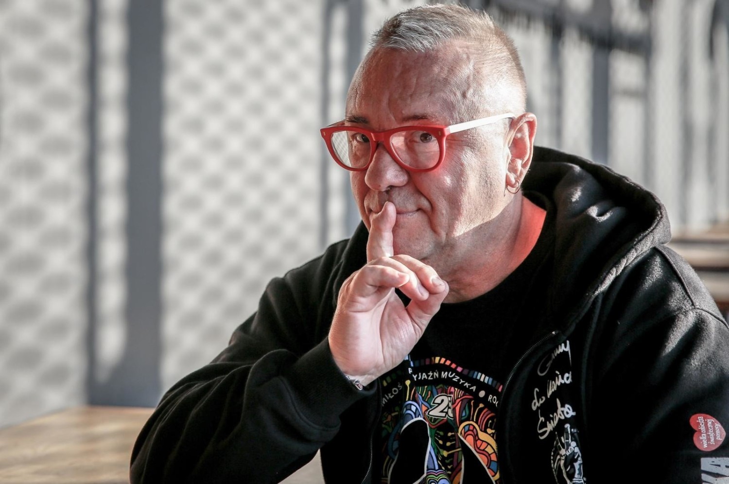 Jerzy Owsiak w środę (17 lipca) dowiedział się o tym, że ma zapłacić mandat za to, że użył wulgarnych słów podczas jednego z wystąpień na zeszłorocznym festiwalu