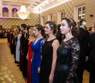 Studniówka 2018 w Liceum im. Stefana Batorego. Tak bawili się maturzyści! [ZDJĘCIA]