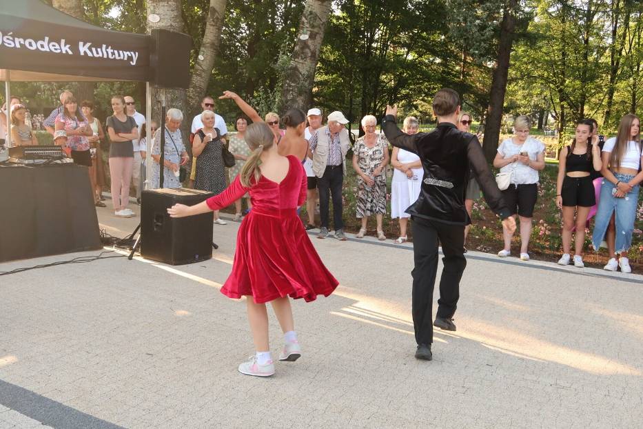 Park Sybiraków w Wałbrzychu tętni życiem i tańczy! Za nami potańcówka - zobaczcie zdjęcia