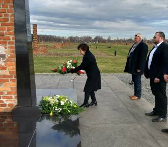 Rocznica pierwszego transportu Romów do Auschwitz-Birkenau. Oddali hołd pomordowanym