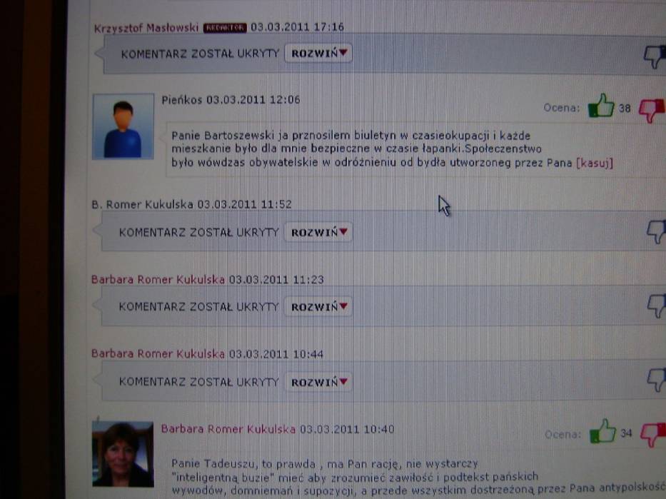 Na pulpicie widoczny skutek działalności "kasownika"