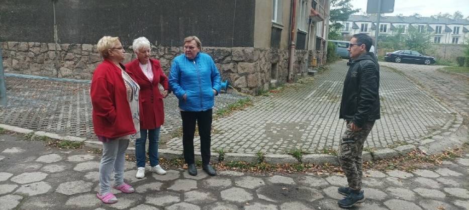 Ulica Proletariacka w Wałbrzychu czeka na remont od lat
