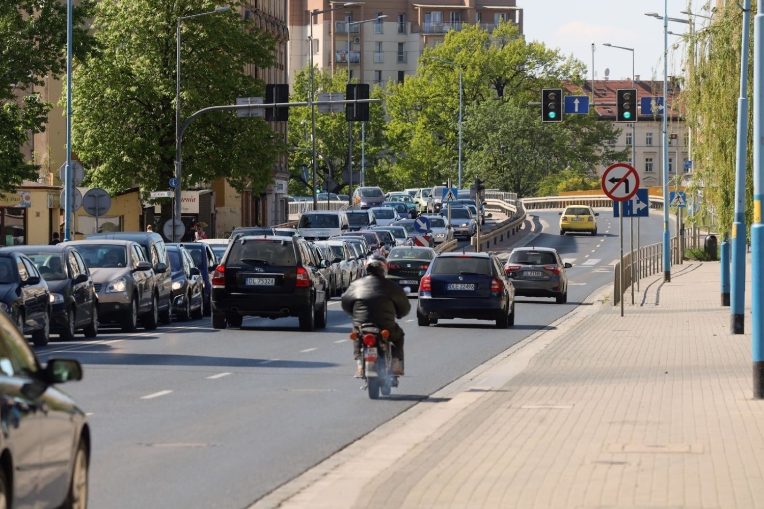 Wyniki obliczeń analityków Ubea
