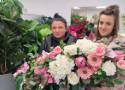 Wiązanki na Wszystkich Świętych 2023 w Piotrkowie. Prezentujemy kompozycje kwiatowe z Pracowni Florystycznej "Kwiaciateria" ZDJĘCIA