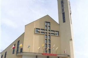 Kościół Podwyższenia Krzyża Świętego, Kraków, ul. Witosa 9, telefon i godziny mszy