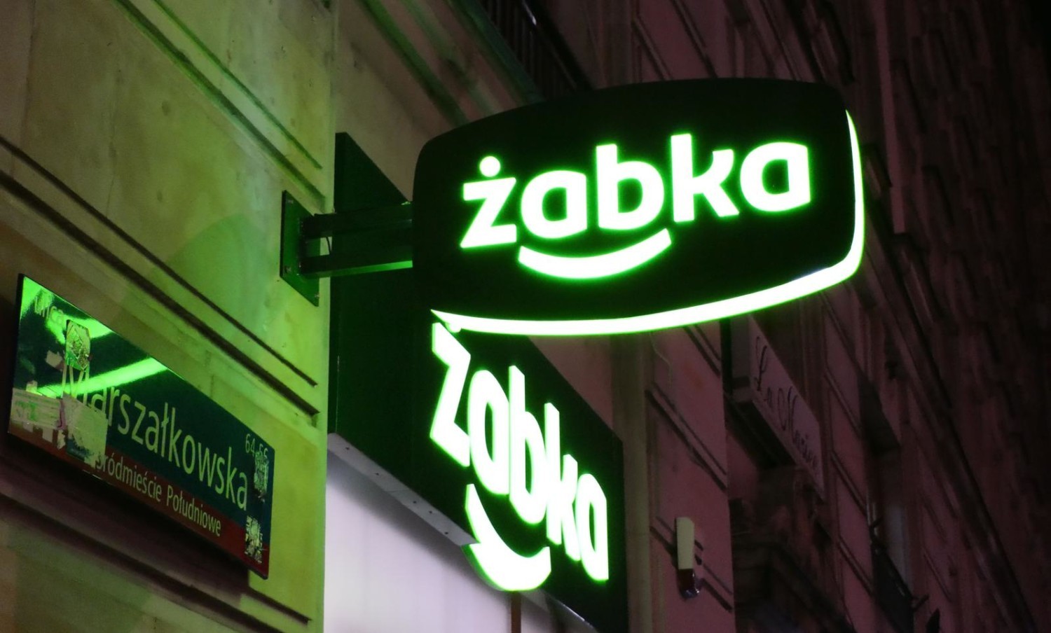 Сеть магазинов Żabka объявила об открытии магазинов 24/7