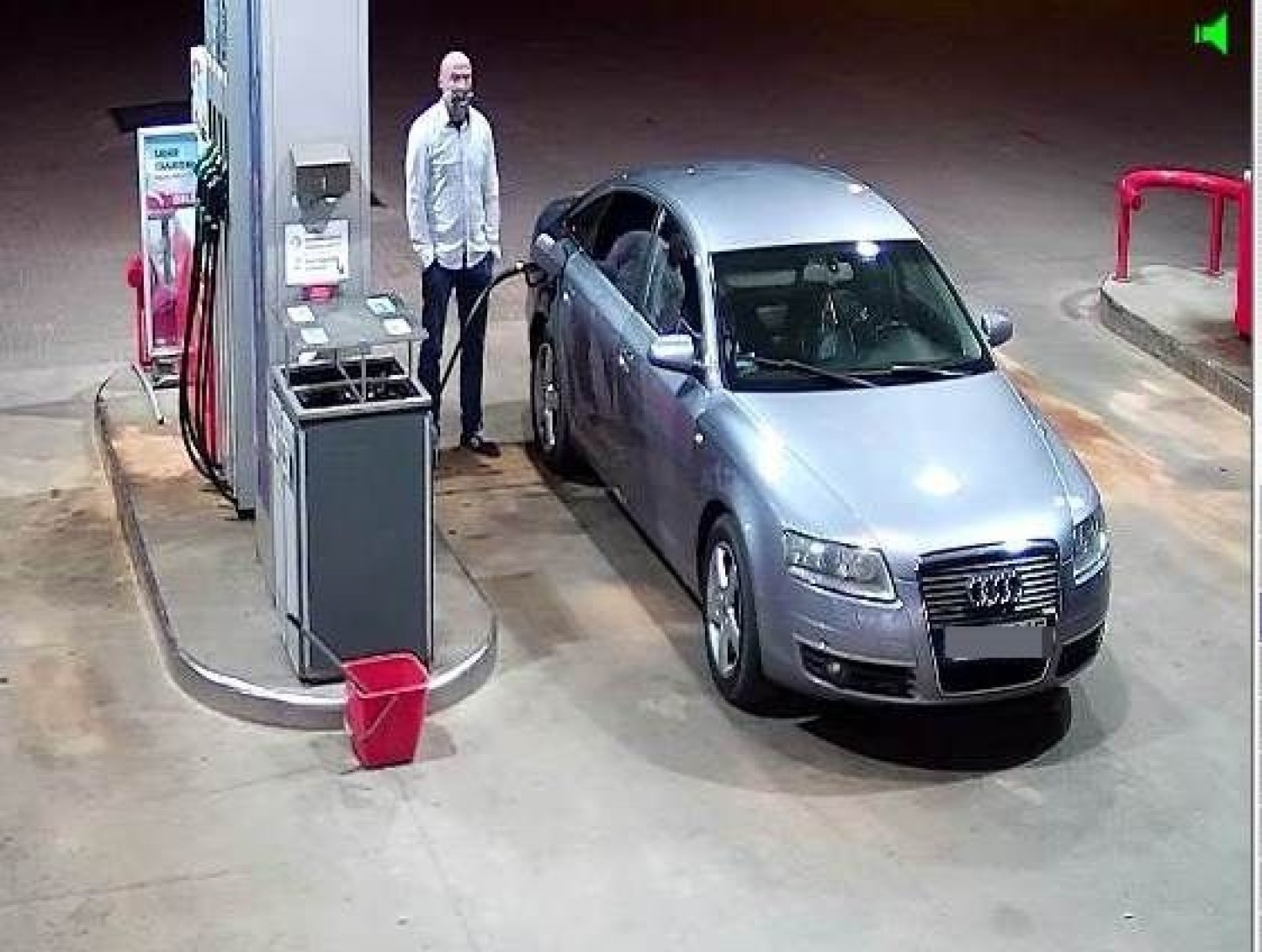 Policja w Nakle nad Notecią prosi o pomoc w zidentyfikowaniu tych osób