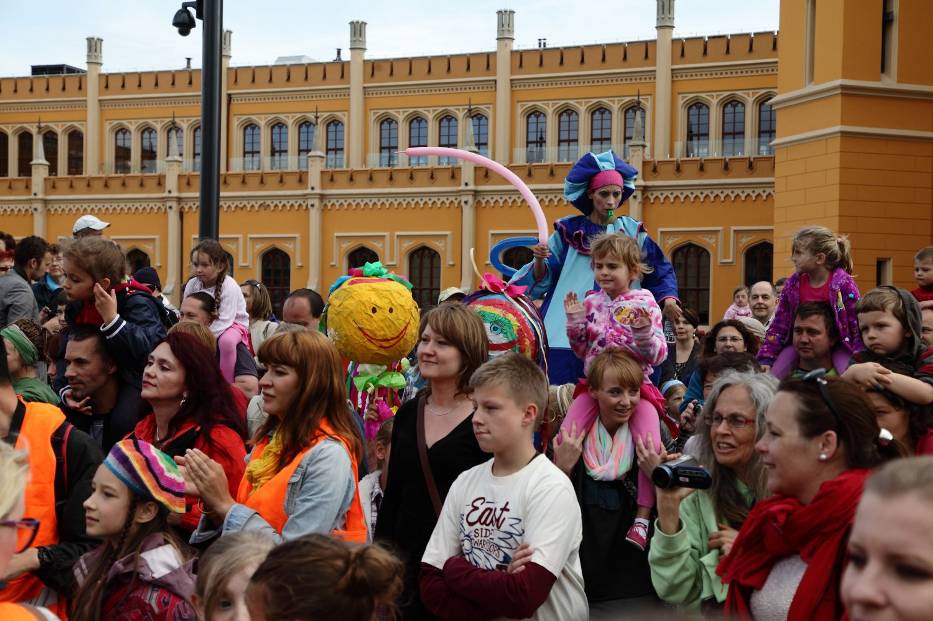 Parada Bave Kids. Odważne dzieciaki zatańczyły sambę