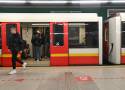 Śmiertelny wypadek na linii metra M2 w Warszawie. Są ogromne utrudnienia. Pięć stacji wyłączonych z użytku