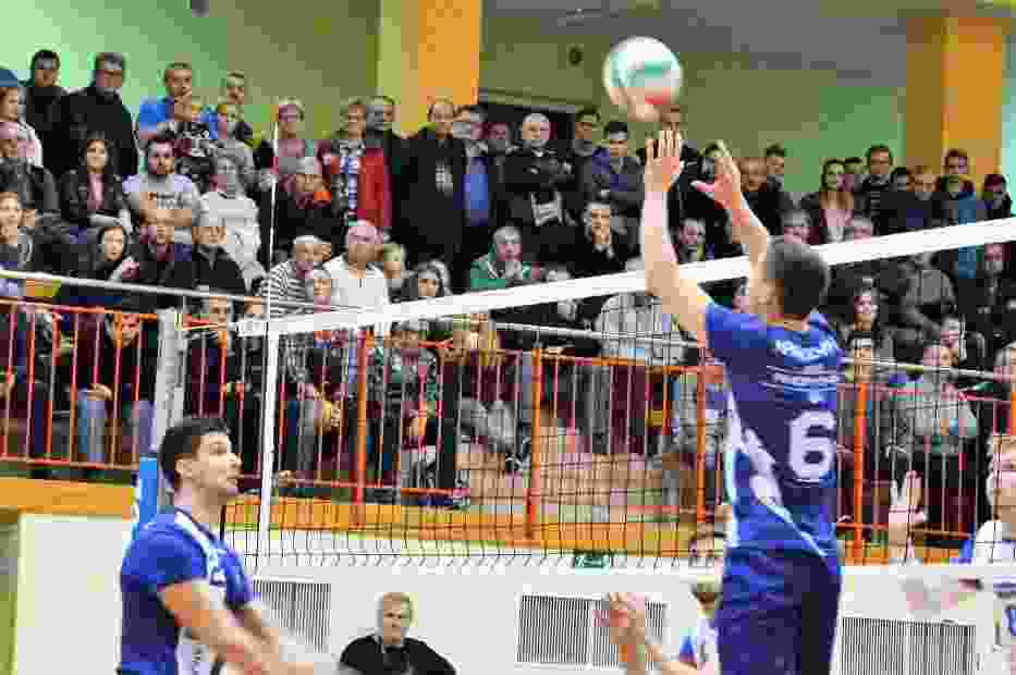 MKS Andrychów po wyjazdowej porażce z Tychami przed własną publicznością będzie musiał szukać szansy awansu do drugiej rundy play-off II ligi siatkarzy