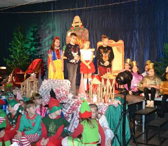 Dzieci z Kuklinowa przeniosły mieszkańców do świątecznej krainy [FOTO] 