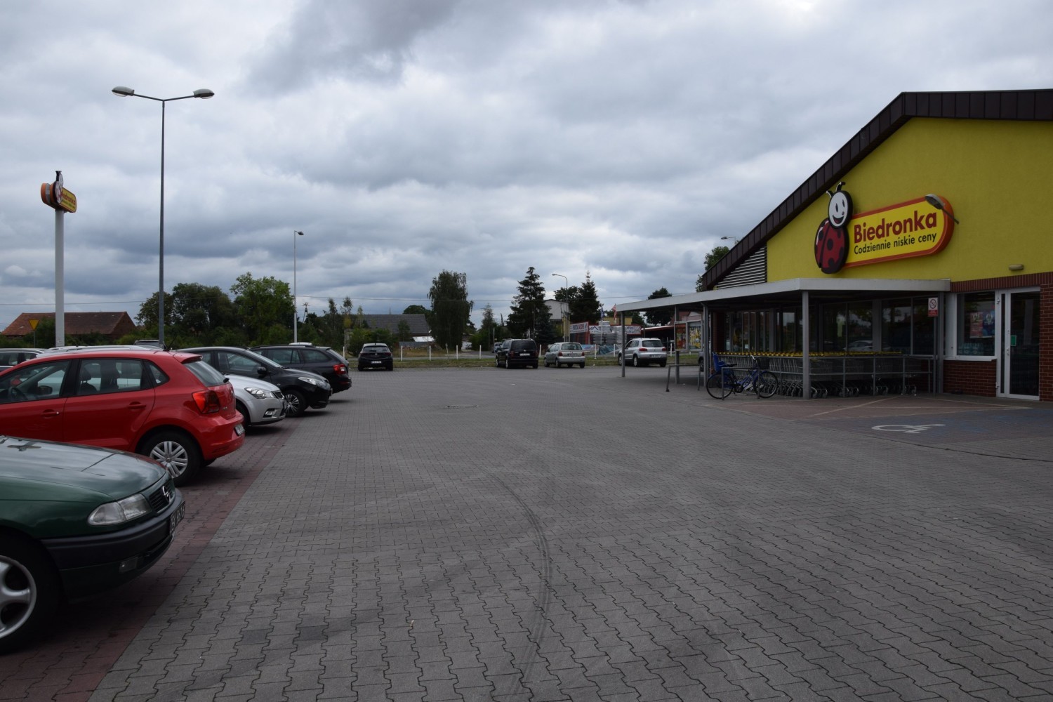 Niedziela przed Wielkanocą i dwie niedziele przed Bożym Narodzeniem są w 2021 roku handlowe