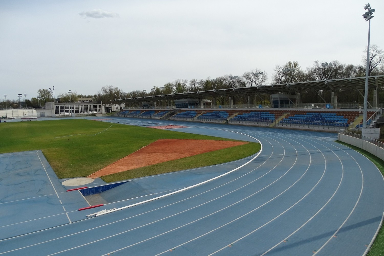 STADION LEKKOATLETYCZNY PRZY AL. PIŁSUDSKIEGO